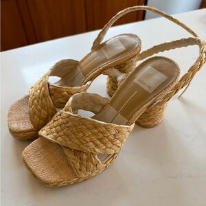 DOLCE VITA natural raffia block sandal